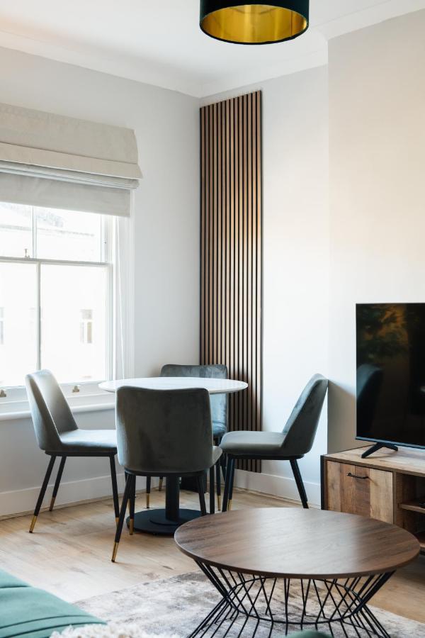 Апартаменты Stunning & Stylish 2 Bed Flat In West Лондон Экстерьер фото