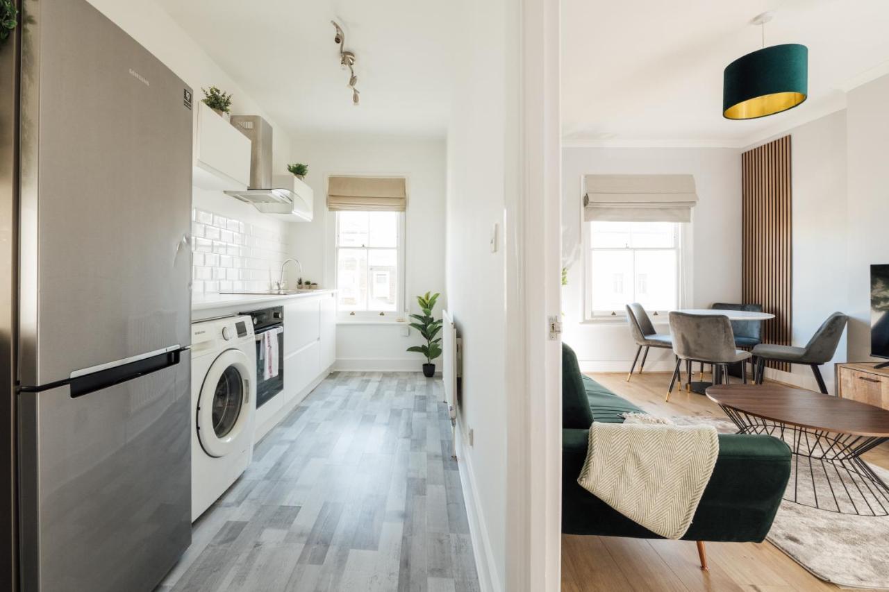 Апартаменты Stunning & Stylish 2 Bed Flat In West Лондон Экстерьер фото